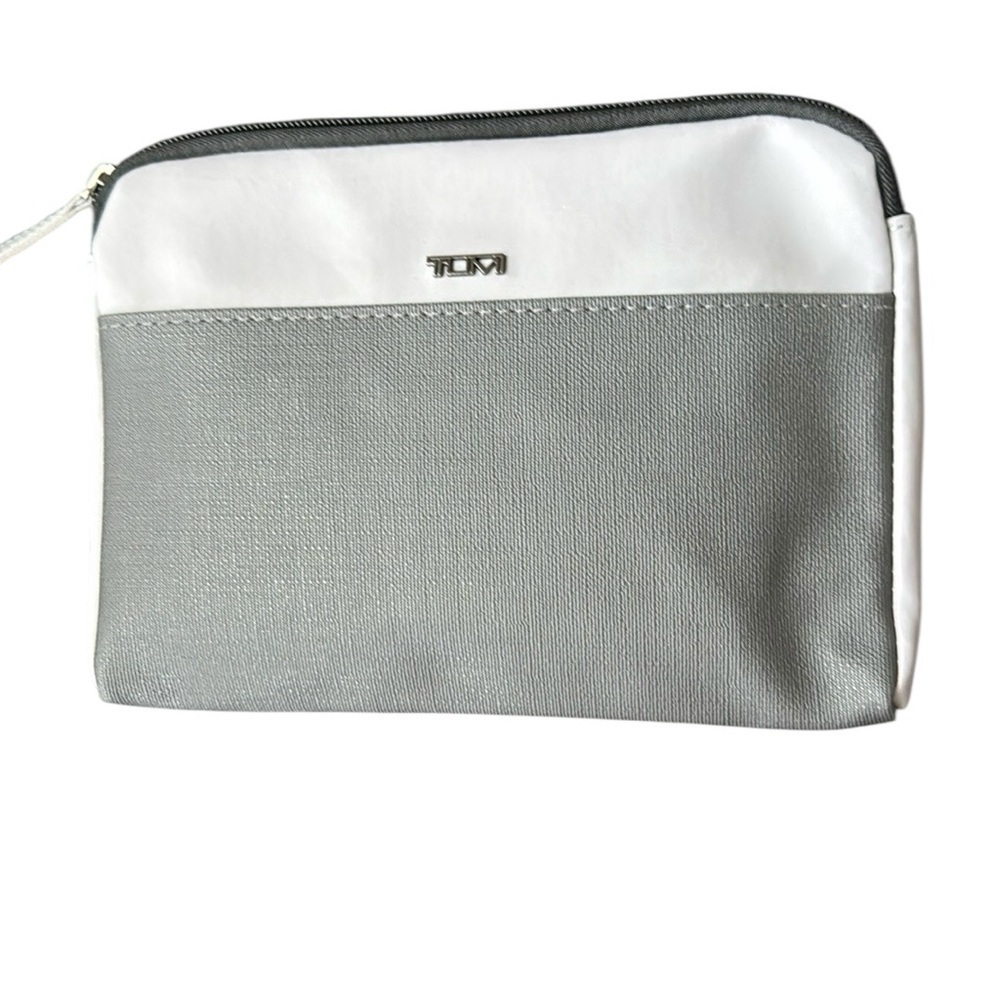 Tumi Gray Makeup Bag Minimalist Travel